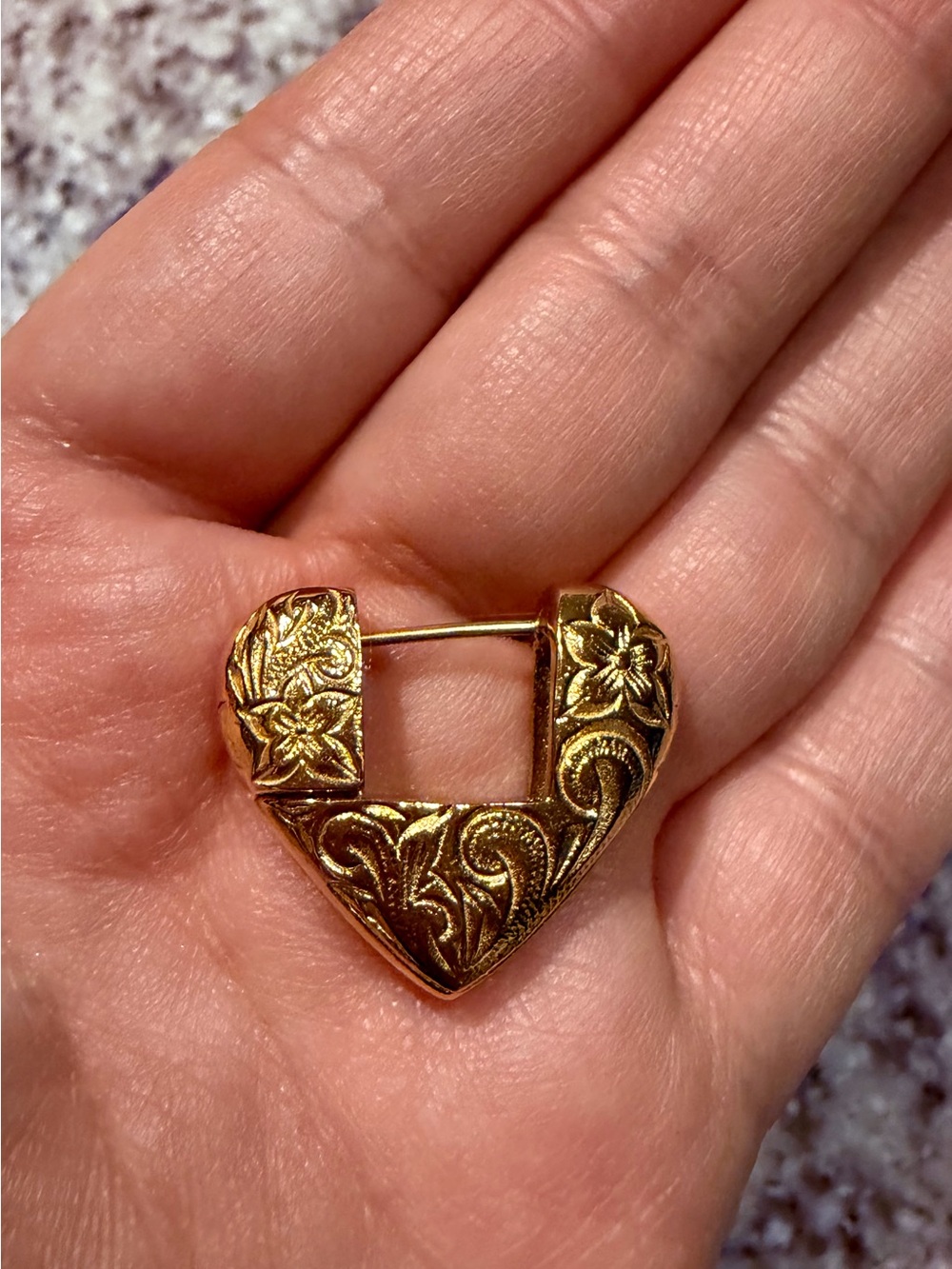 Hey Harper- Gold Floral Heart Buckle Pendant - Women's Jewelry